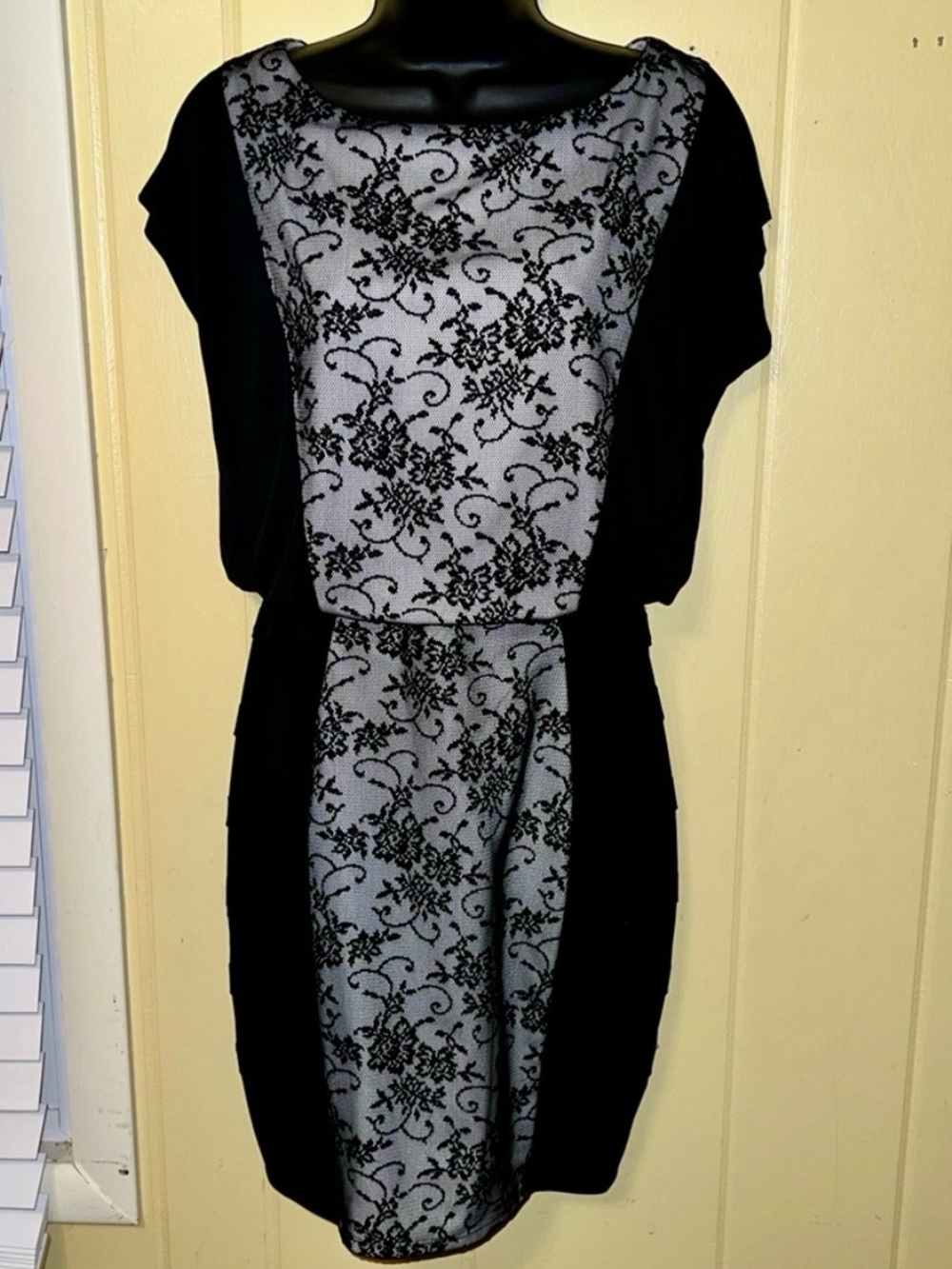 Melrose Floral Lace Overlay Bodycon Dress Black Gray Romantic Goth Size 6
